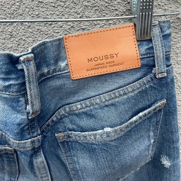 Moussy Bowie Tapered Jeans in Blue - Picture 11 of 16